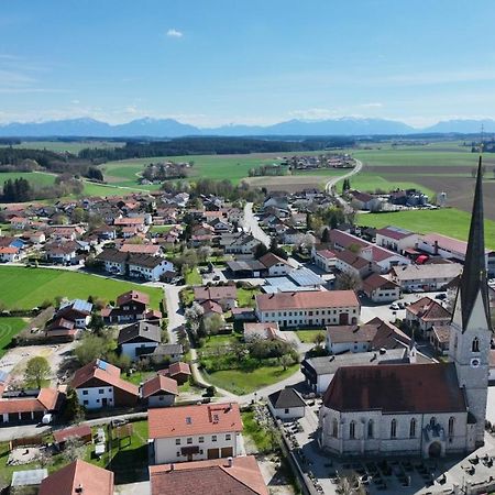 Modernes Loft vor den Toren des Chiemgaus Tacherting Exterior foto