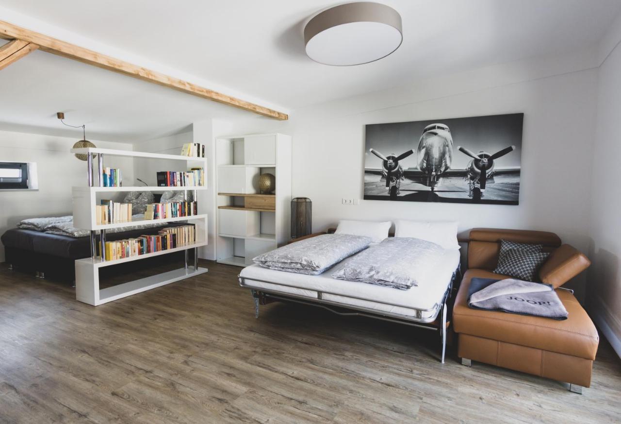 Modernes Loft vor den Toren des Chiemgaus Tacherting Exterior foto