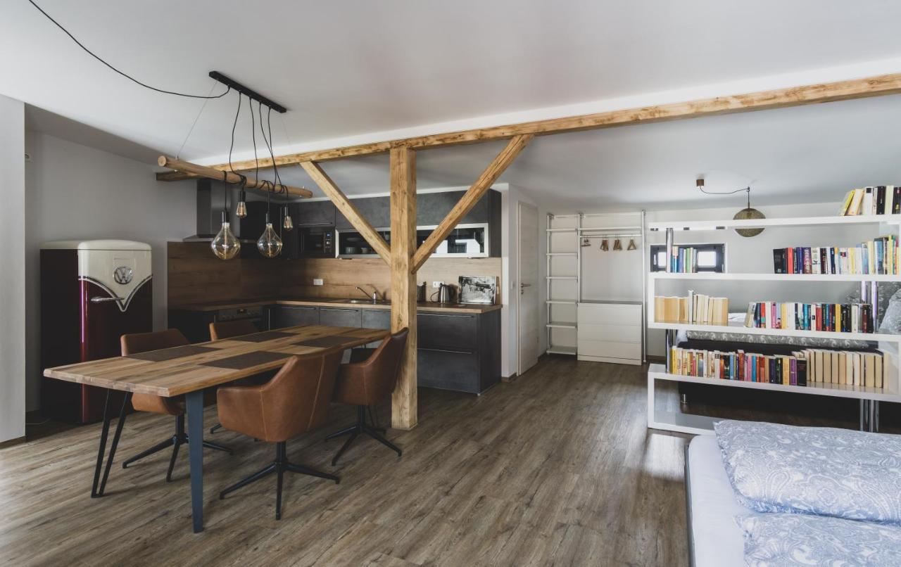 Modernes Loft vor den Toren des Chiemgaus Tacherting Exterior foto