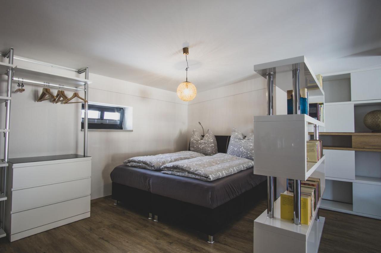 Modernes Loft vor den Toren des Chiemgaus Tacherting Exterior foto